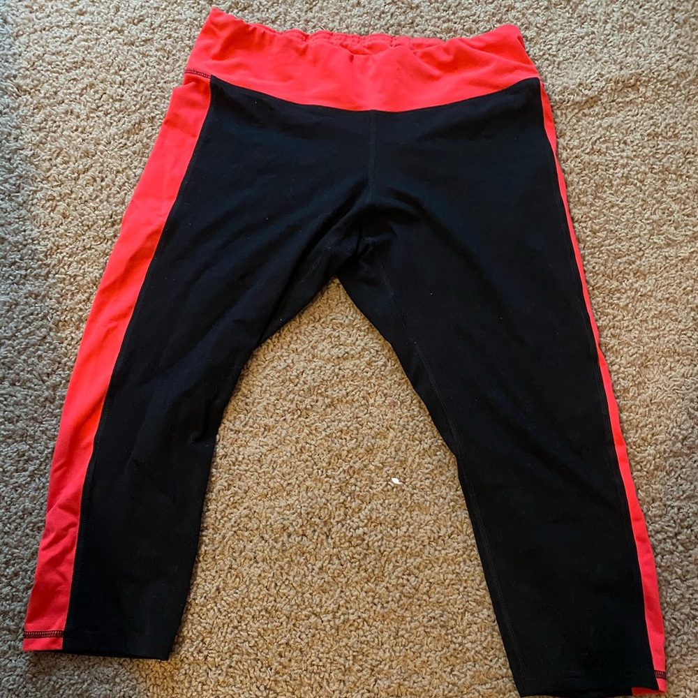 Black and orange Capri leggings